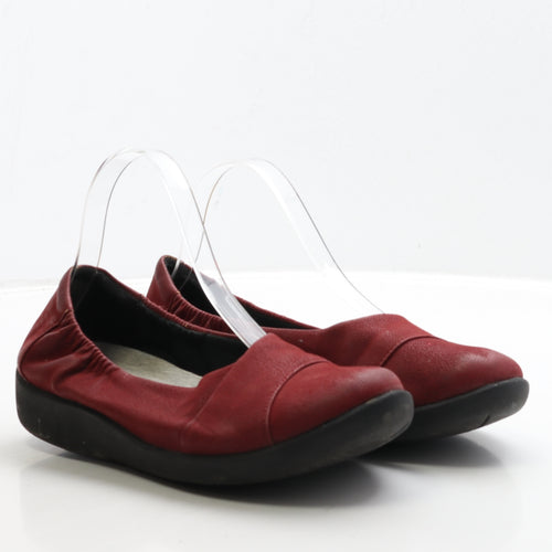 Clarks Womens Red Leather Flat UK 7 40