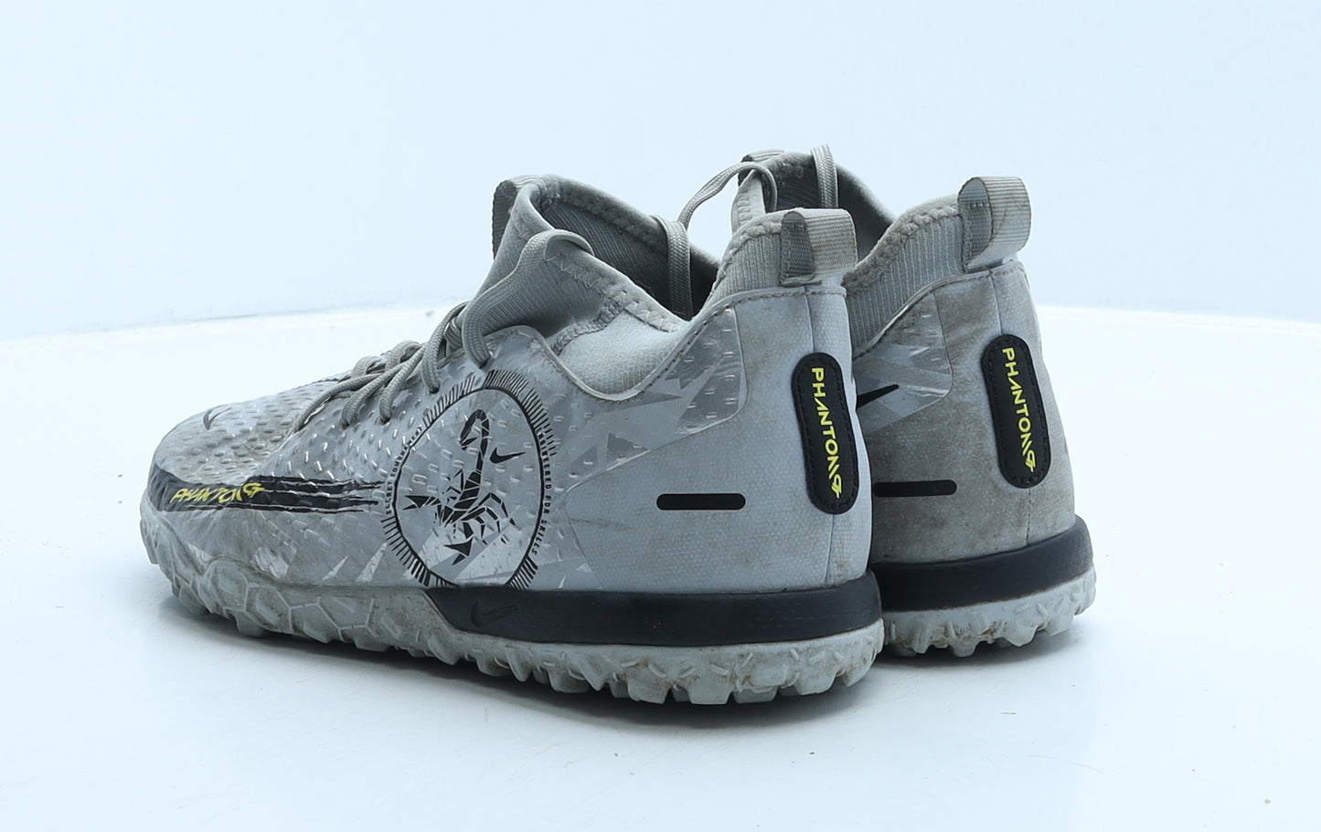 Nike Boys Grey Geometric Leather Trainer UK 5 38 - Astro Turf Boots