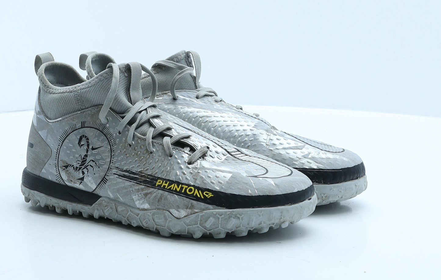 Nike Boys Grey Geometric Leather Trainer UK 5 38 - Astro Turf Boots