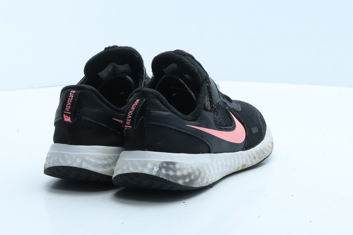 Nike Girls Black Colourblock Polyester Trainer UK 13.5 32