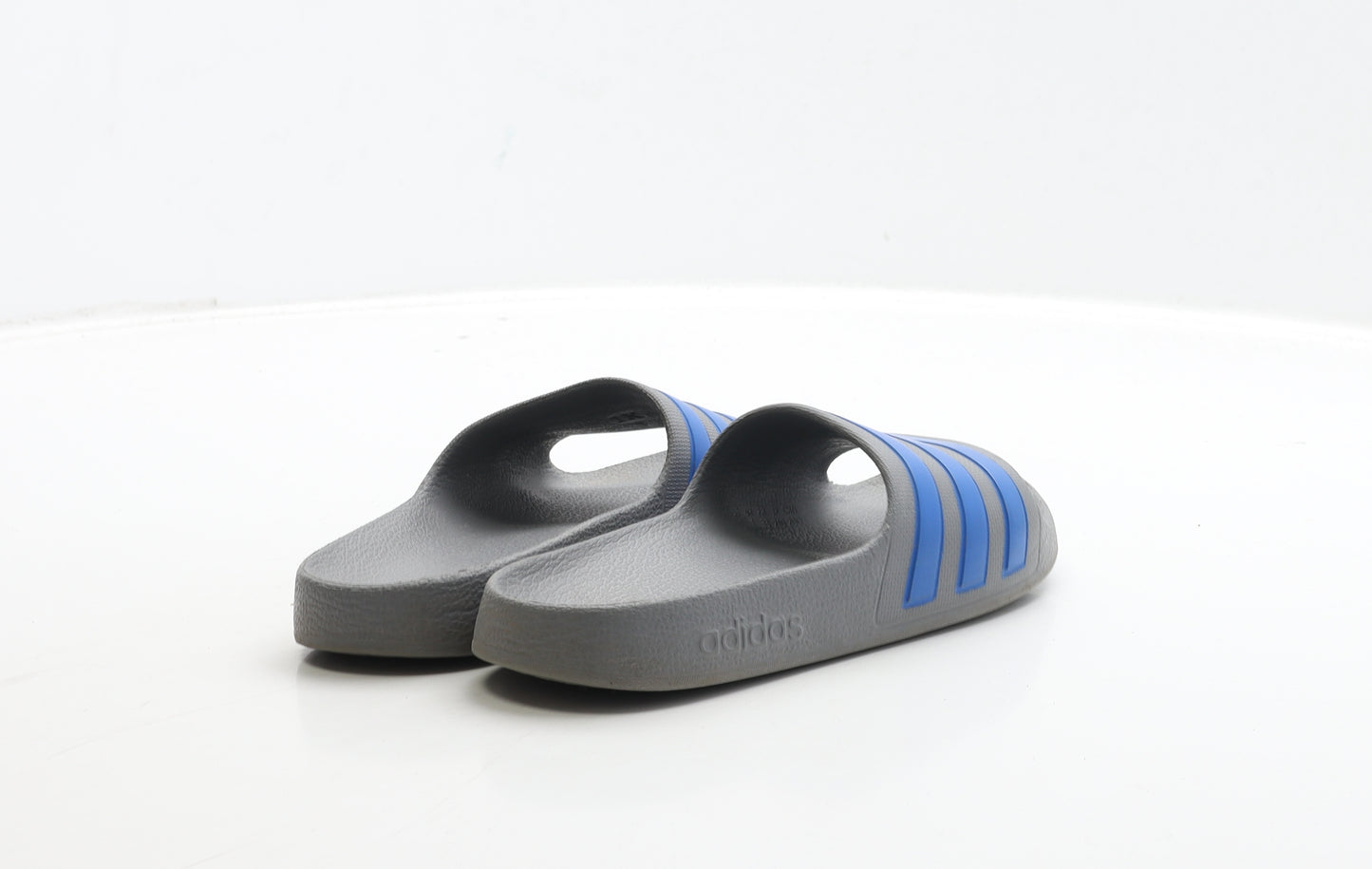 adidas Boys Grey Striped Rubber Slider Sandal UK 1 33