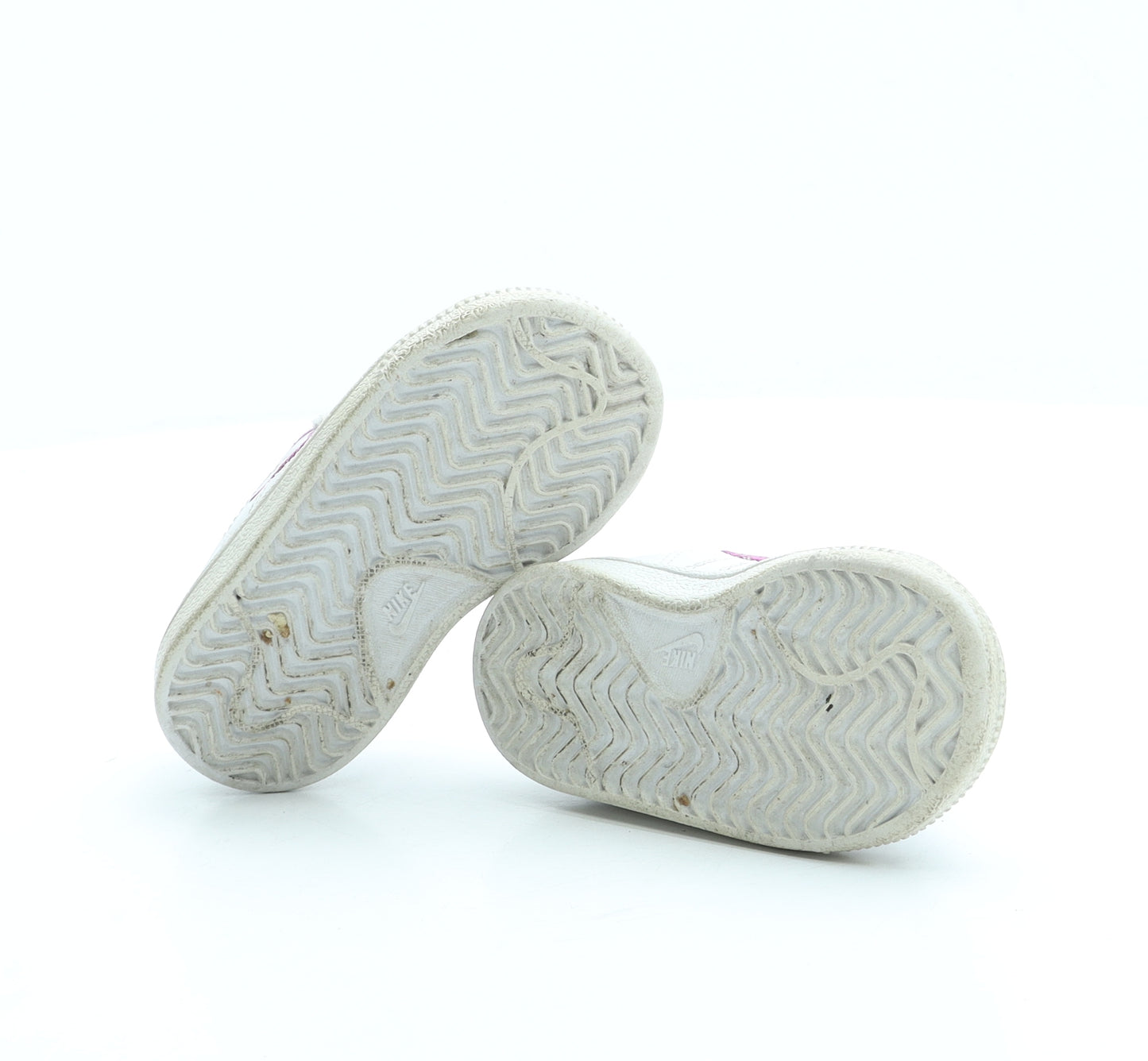 Nike Girls White Leather Trainer UK 5 21