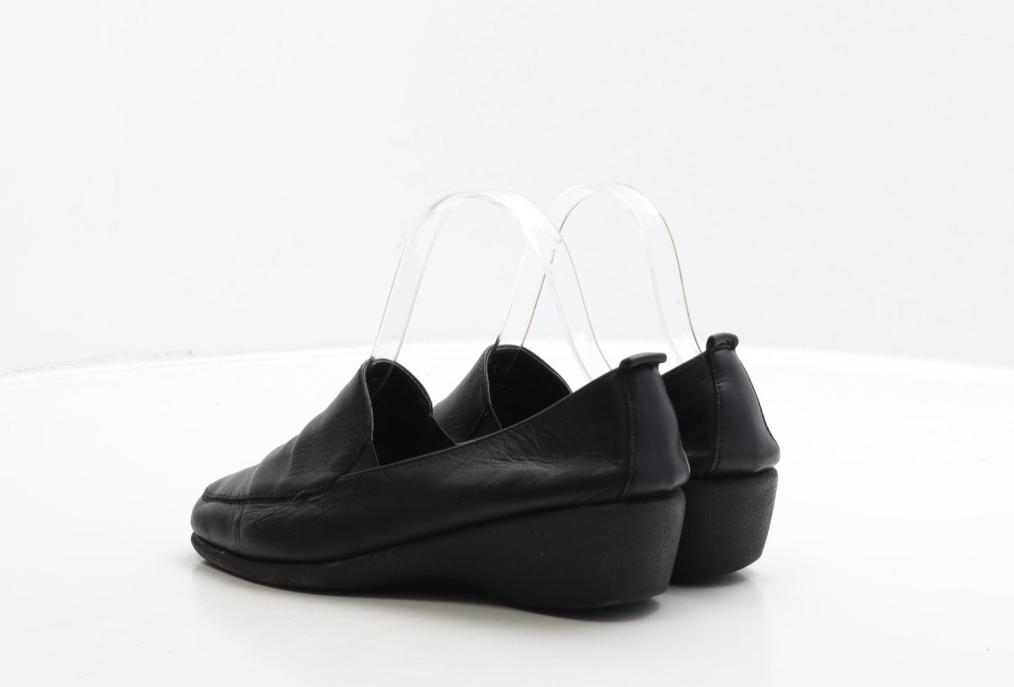 Preworn Womens Black Leather Court Heel UK 3 36