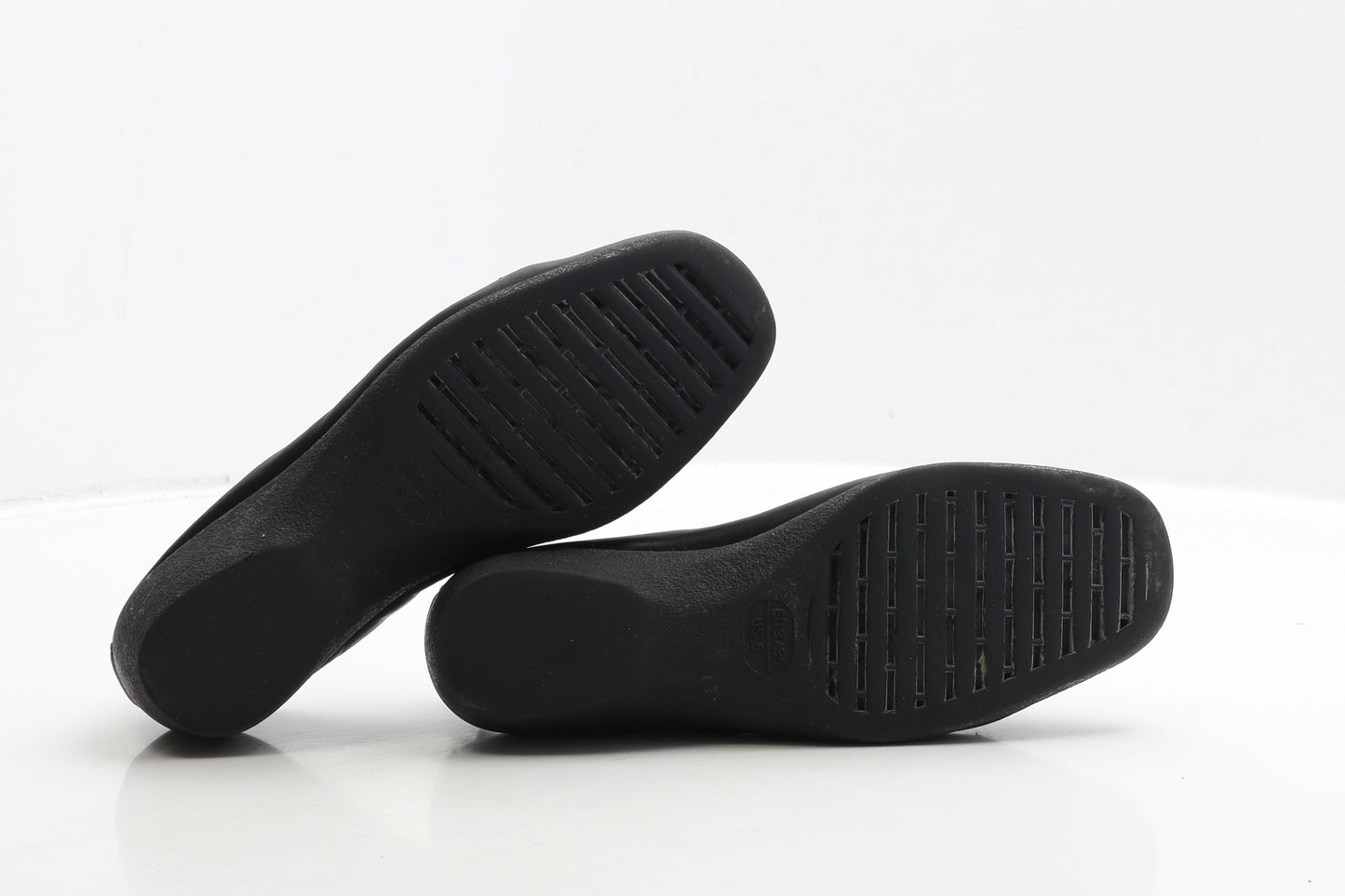 Preworn Womens Black Leather Court Heel UK 3 36