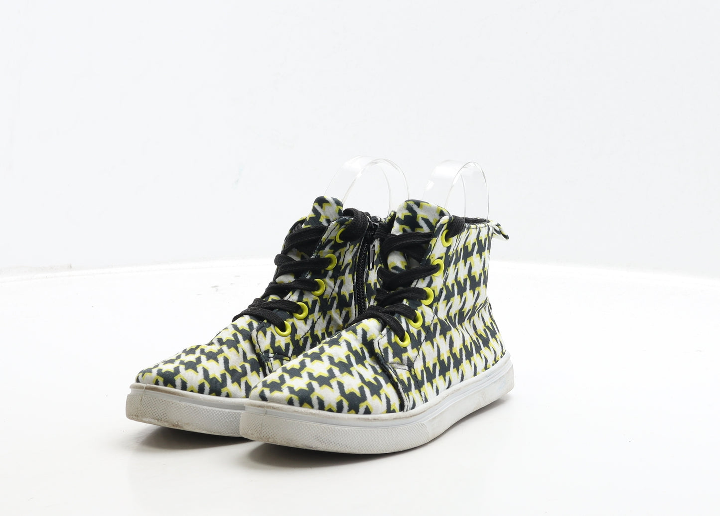 Preworn Girls Multicoloured Geometric Polyester Trainer UK 12 30 - Estimated UK Size 12