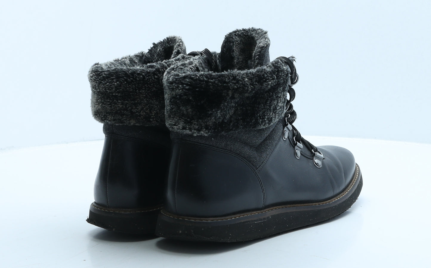 Clarks Womens Black Leather Shearling Style Boot UK 7