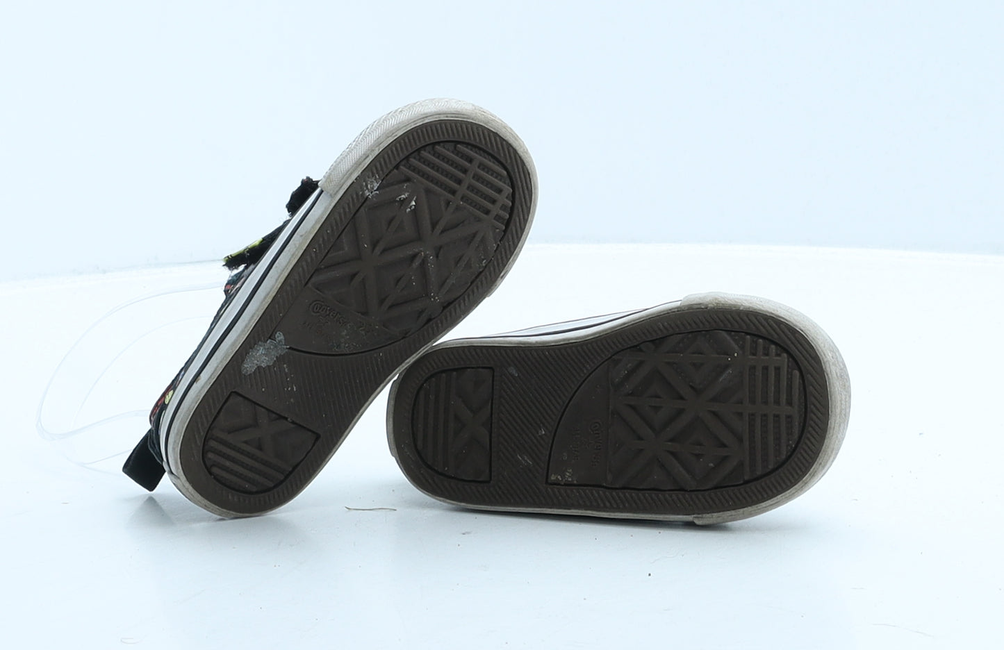 Converse Boys Black Geometric Fabric Trainer UK 5 21 - Dinosaurs & Planets