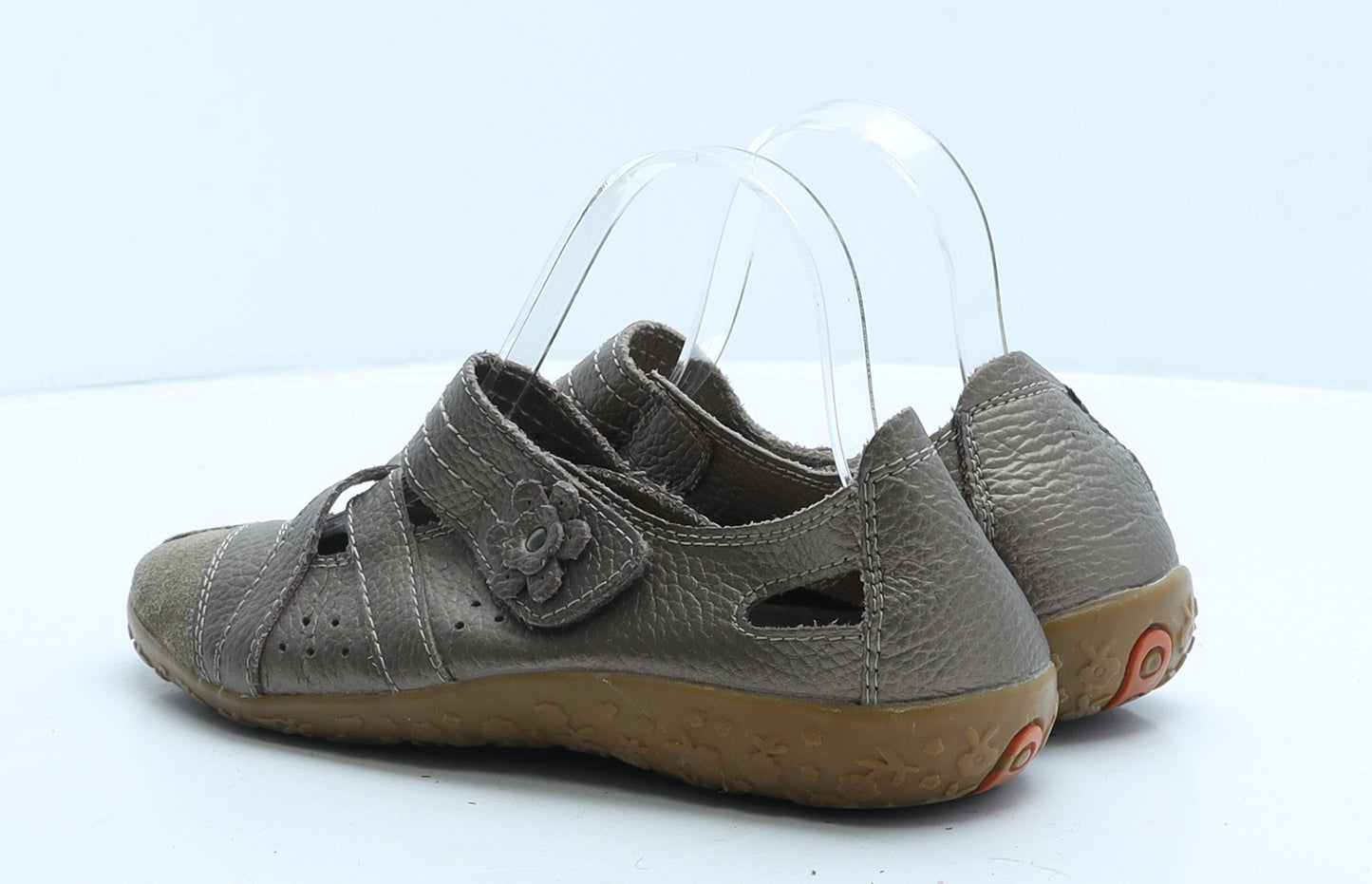 Avenue Womens Beige Leather Flat UK 5