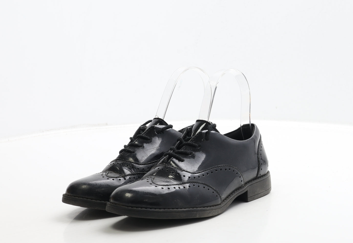 Clarks Girls Black PVC Brogue Casual UK 1.5
