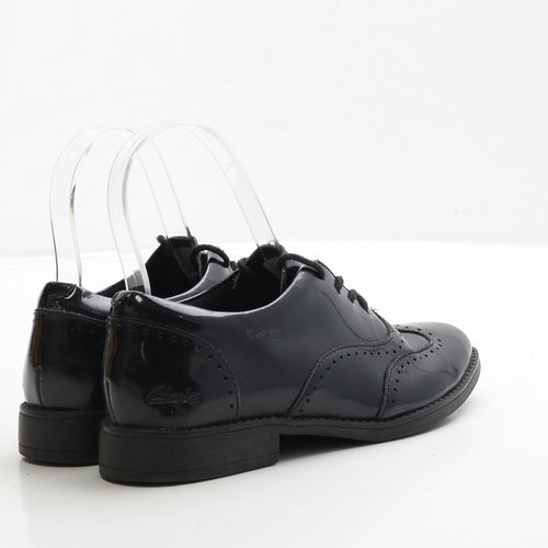 Clarks Girls Black PVC Brogue Casual UK 1.5