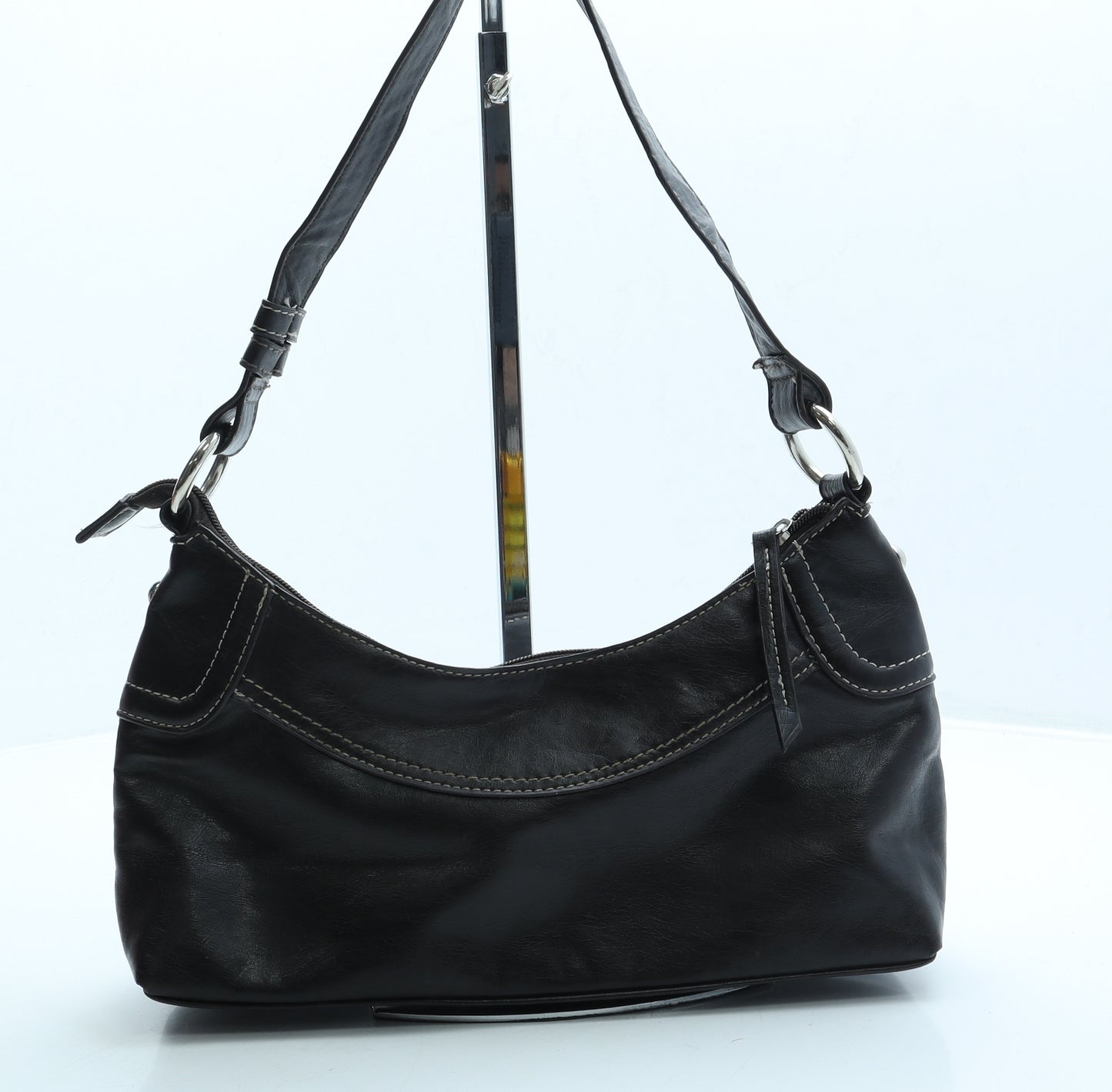 Preworn Womens Black Leather Shoulder Bag Size Small Zip