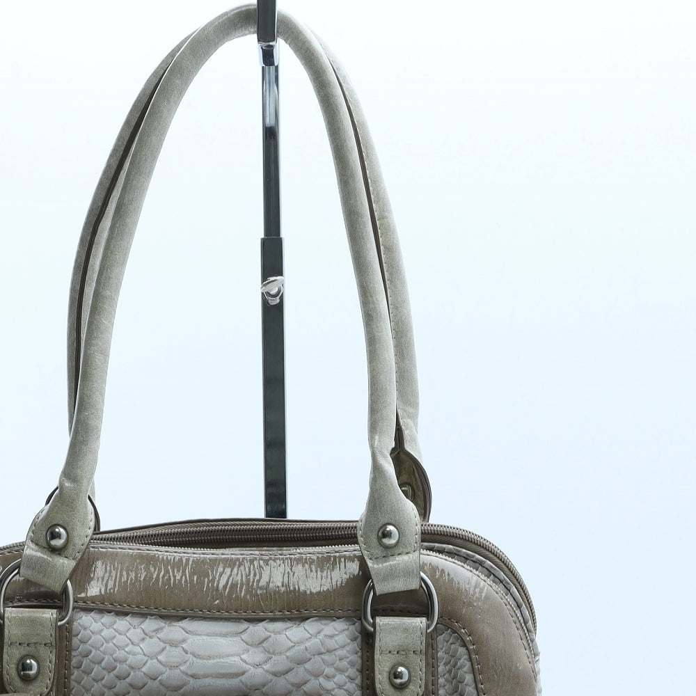 Preworn Womens Beige Animal Print Leather Shoulder Bag Size Medium Zip - Snake Print