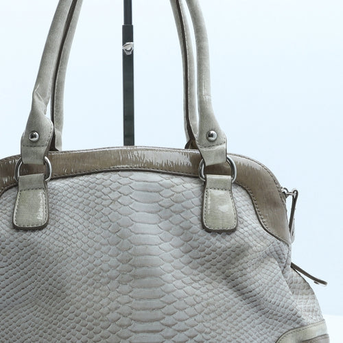 Preworn Womens Beige Animal Print Leather Shoulder Bag Size Medium Zip - Snake Print