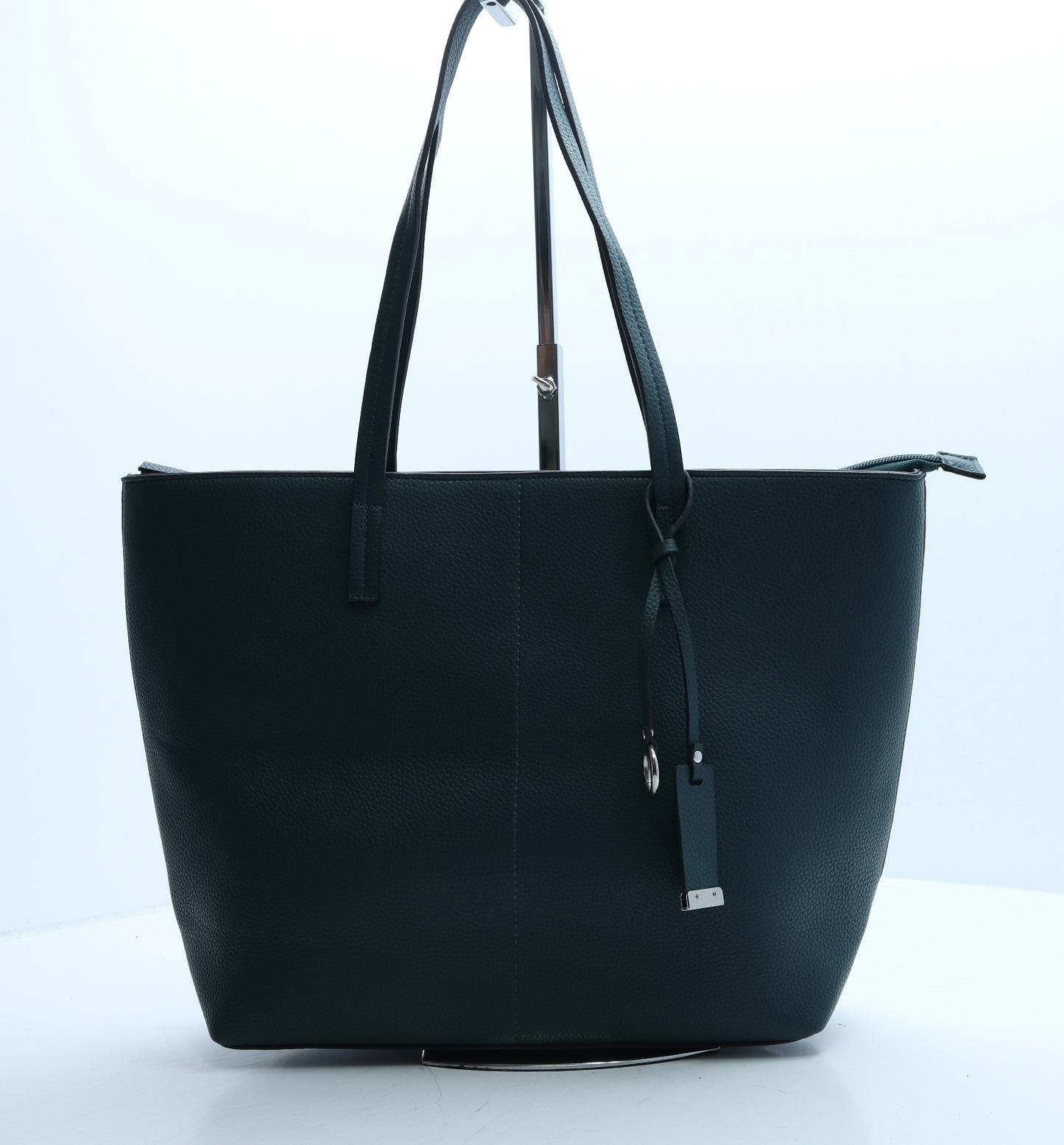 Preworn Womens Green Polyester Shoulder Bag Size Medium Zip