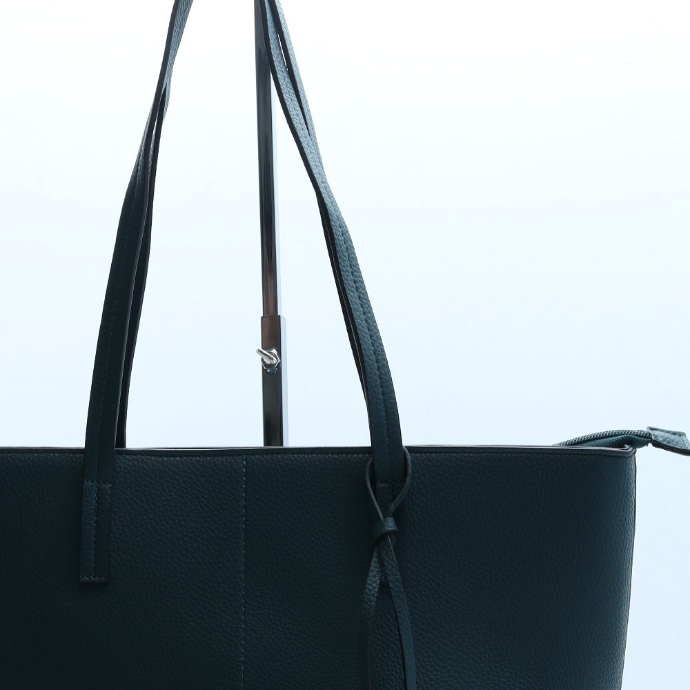 Preworn Womens Green Polyester Shoulder Bag Size Medium Zip