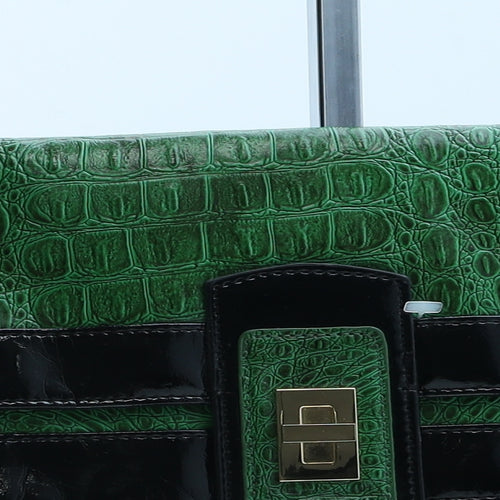Limited Collection Womens Green Animal Print Leather Clutch Size Medium Magnetic - Crocodile Texture