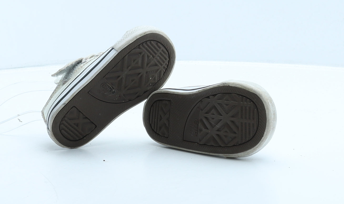 Converse Girls Ivory Vinyl Trainer UK 4 20