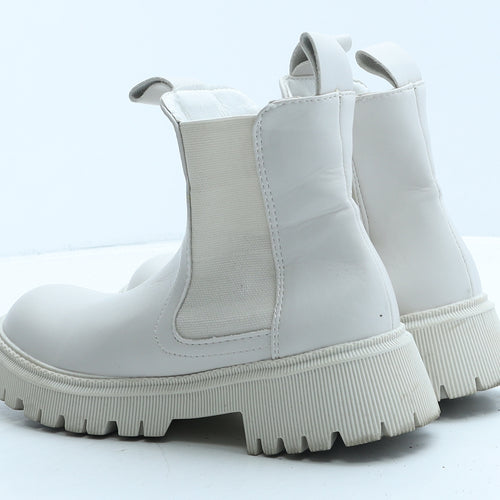 Preworn Womens Ivory Leather Chelsea Boot UK 4 37