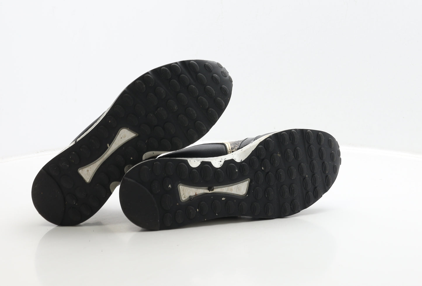 Xti Womens Black Geometric Polyester Trainer UK 5 38