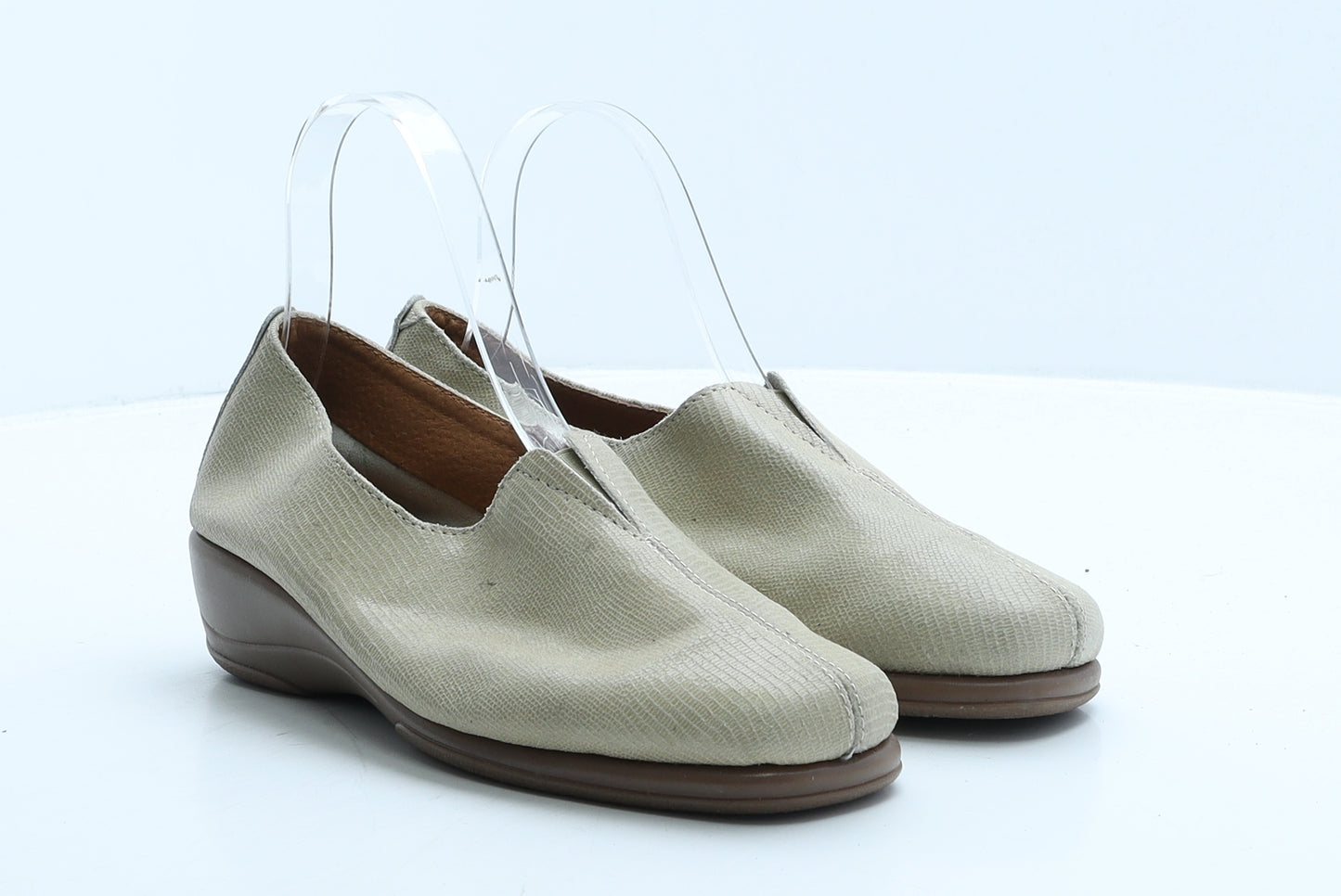Pavers Womens Beige Geometric Leather Loafer Casual UK 4 37