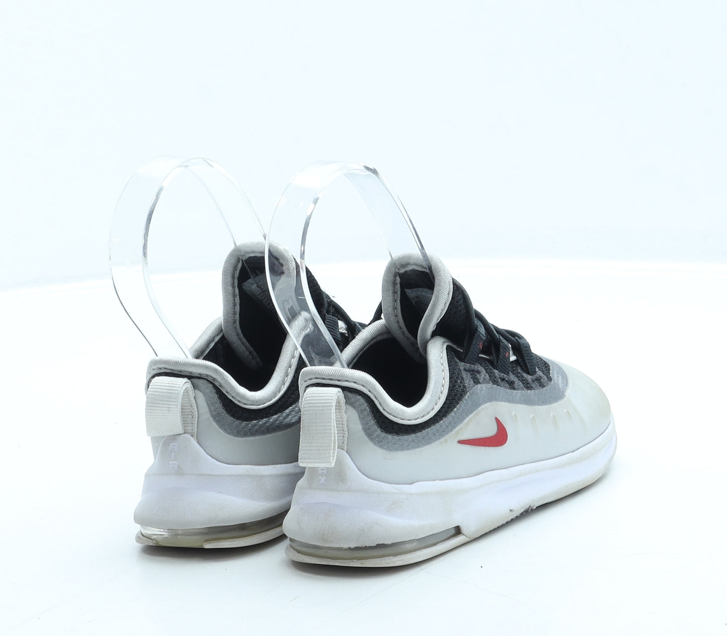 Nike Boys White Polyester Trainer UK 7.5 25