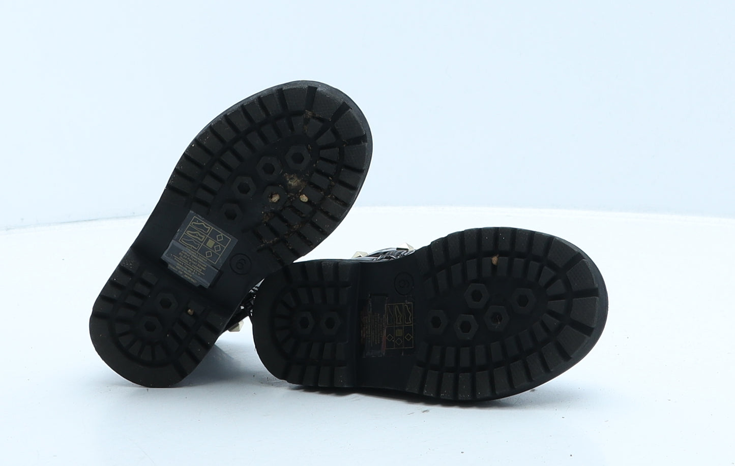 Primark Girls Black Vinyl Chelsea Boot UK 6 23