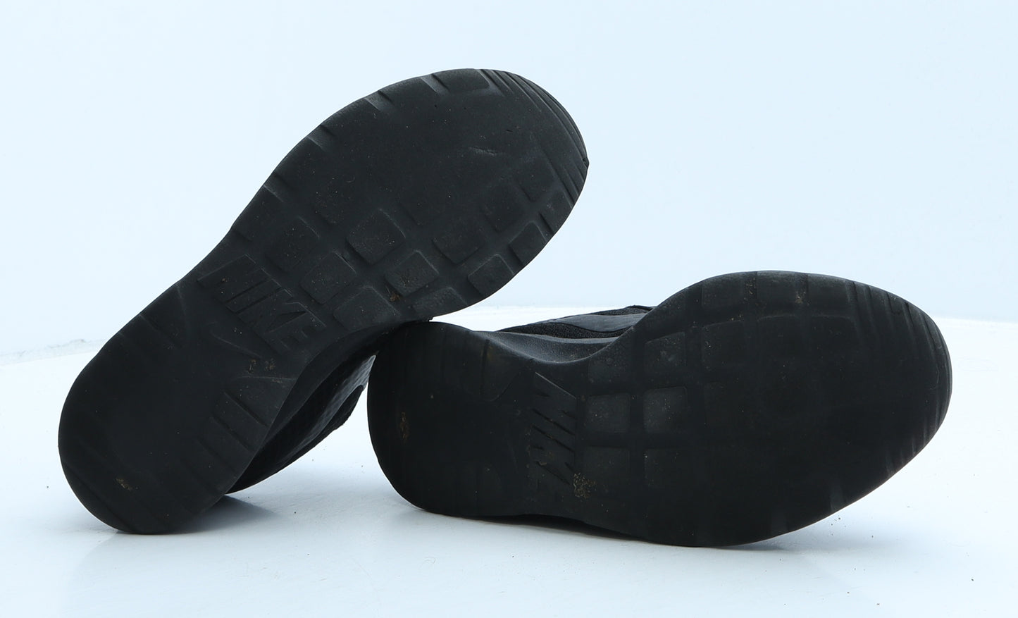 Nike Womens Black Geometric Fabric Trainer UK 4 37.5