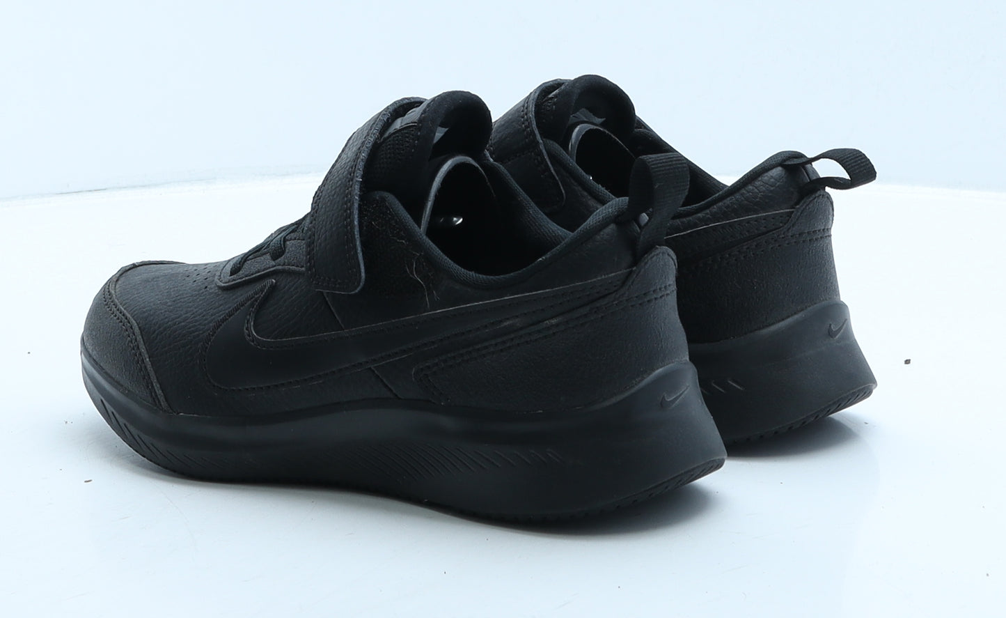 Nike Boys Black Leather Trainer UK 2 34