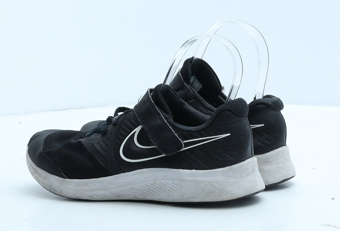 Nike Boys Black Fabric Trainer UK 2 34
