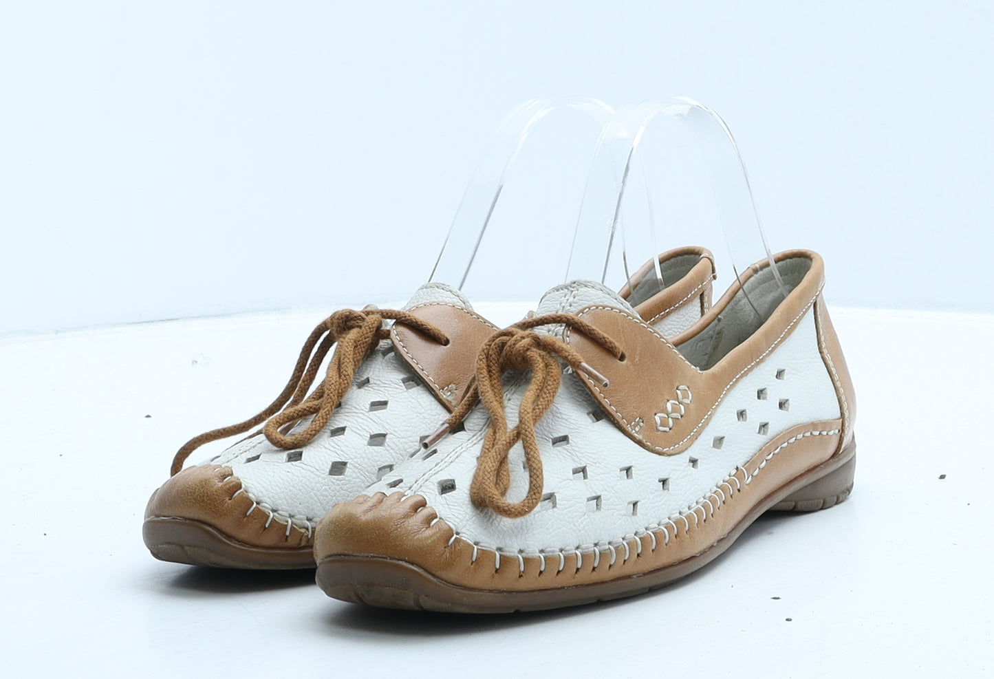 Pavers Womens White Geometric Leather Boat Shoe Casual UK 5 38