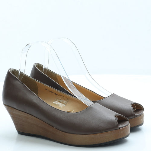 Preworn Womens Brown Leather Court Heel UK 5