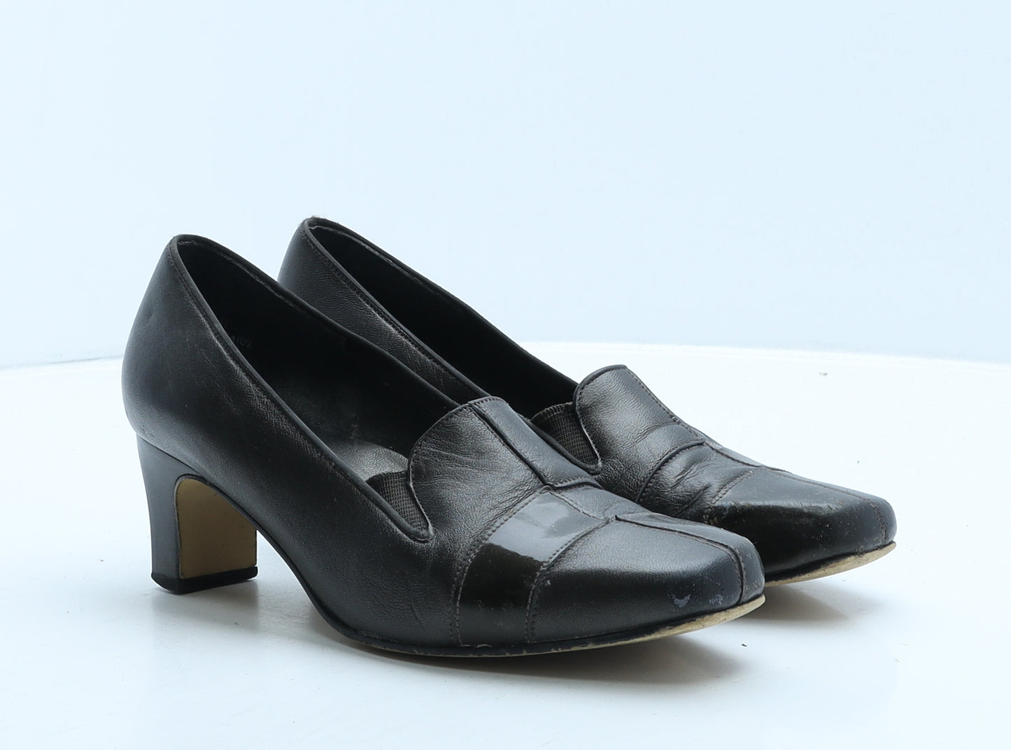 Preworn Womens Brown Leather Court Heel UK 4