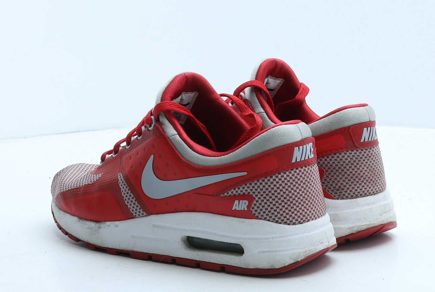 Nike Boys Red Colourblock Fabric Trainer UK 5.5 38.5