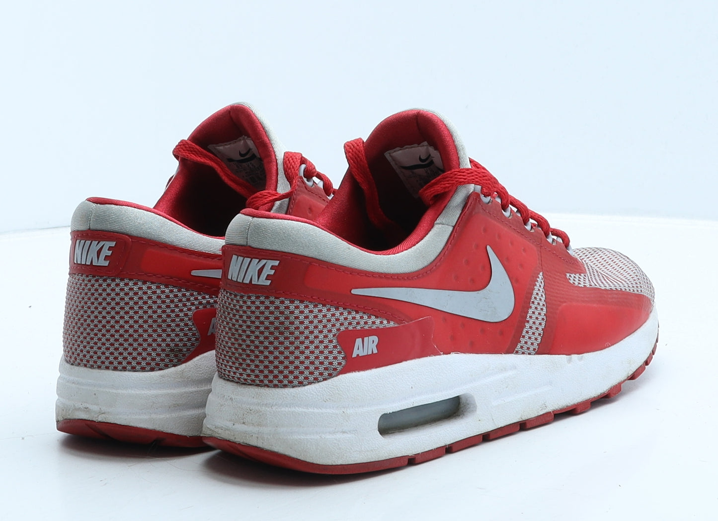 Nike Boys Red Colourblock Fabric Trainer UK 5.5 38.5