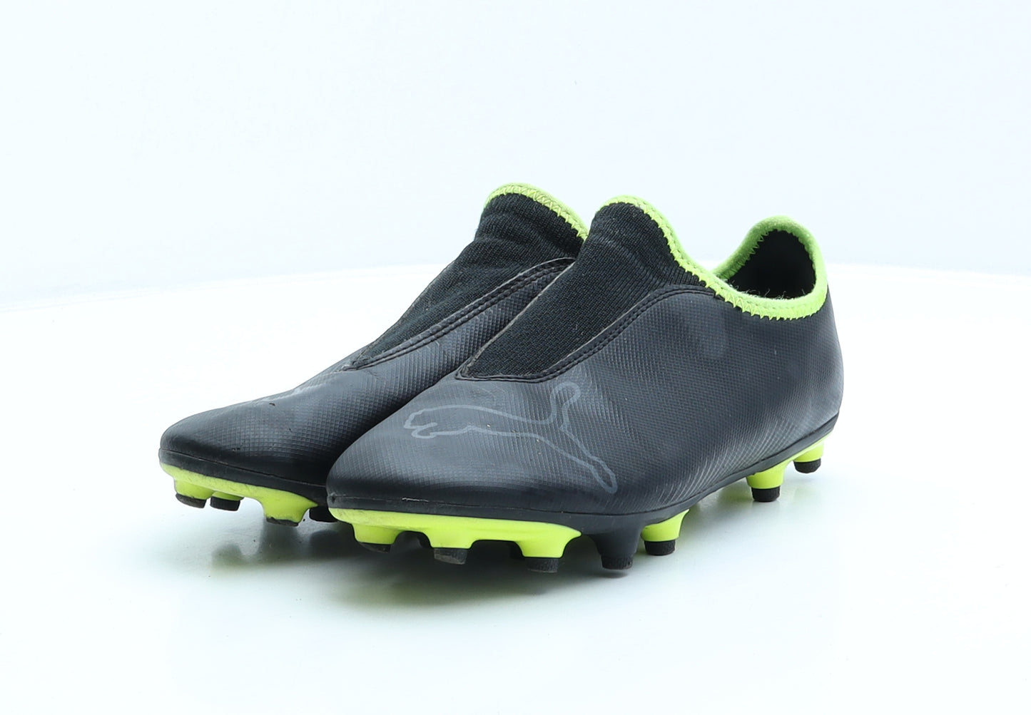 PUMA Boys Black Geometric Synthetic Trainer UK 3 35.5 - Football shoes