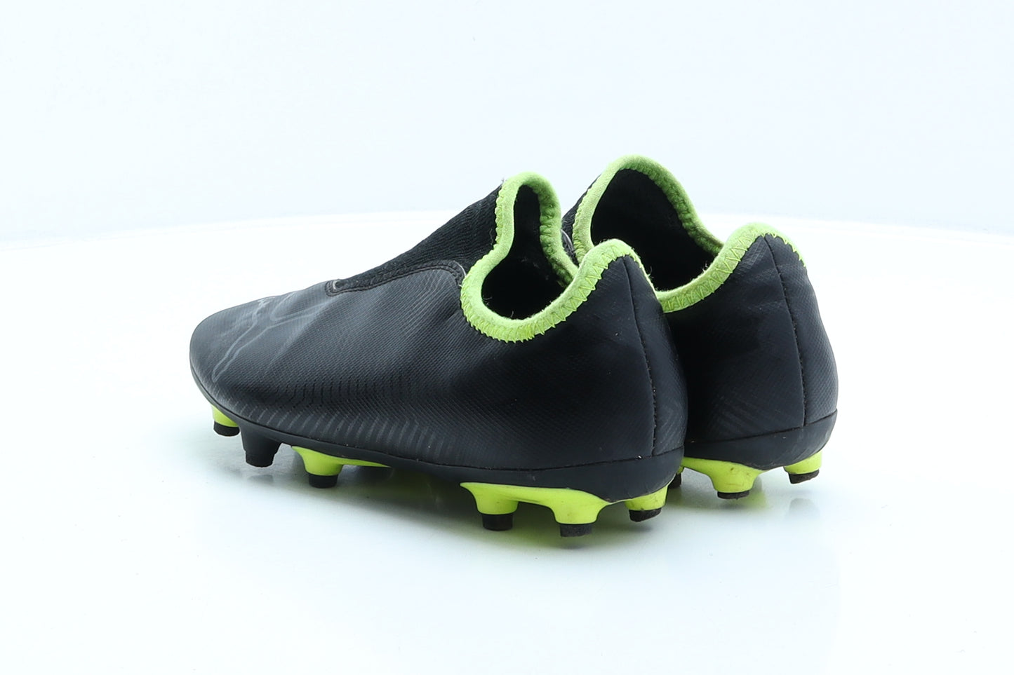 PUMA Boys Black Geometric Synthetic Trainer UK 3 35.5 - Football shoes