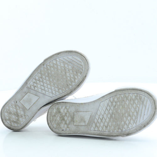 F&F Girls White Geometric Fabric Trainer UK 13 32 - Stars