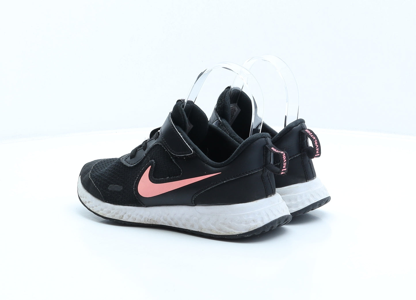 Nike Girls Black Geometric Synthetic Trainer UK 1 33 - Revolution