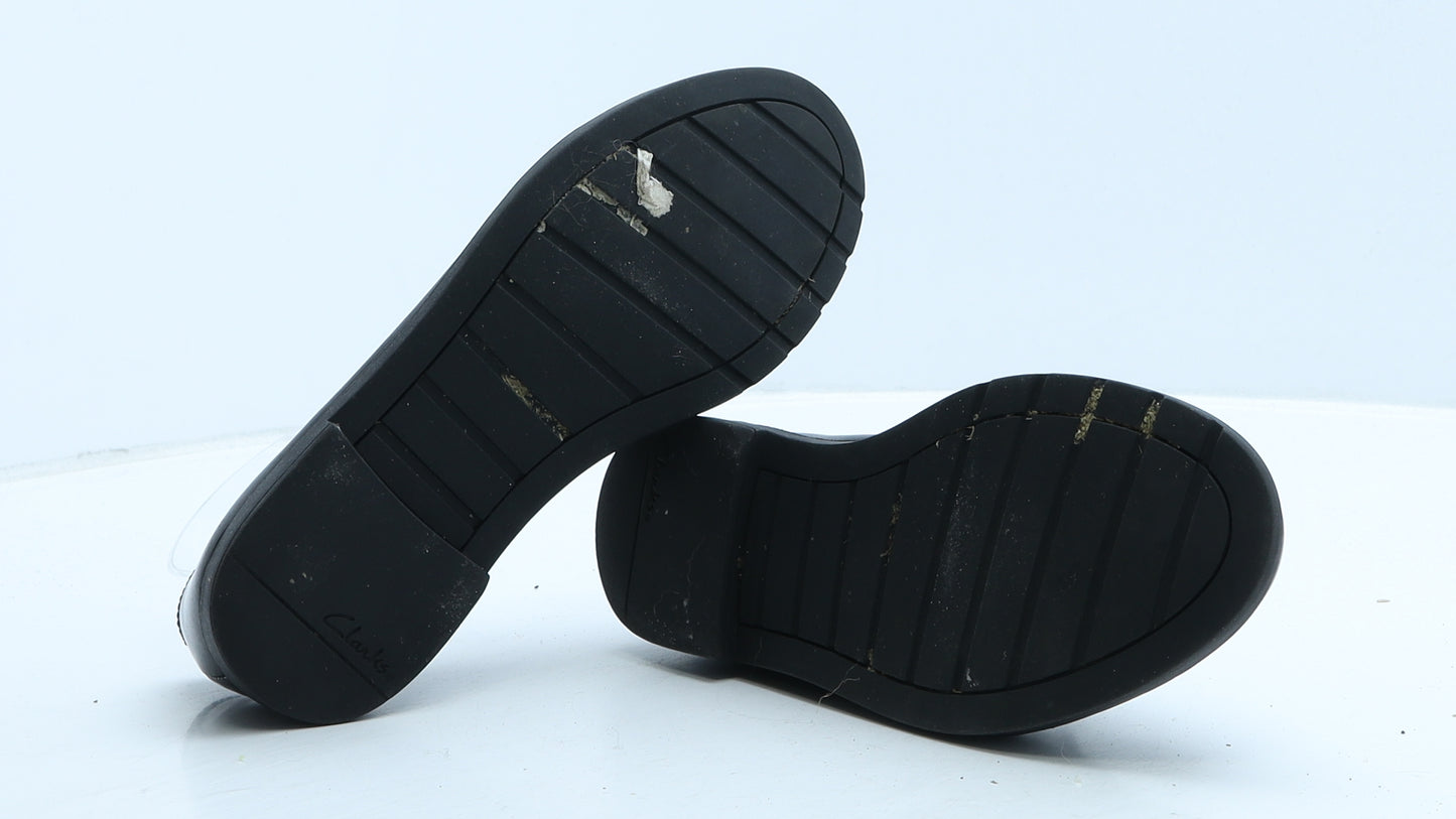 Clarks Womens Black Vinyl Loafer Casual UK 3.5