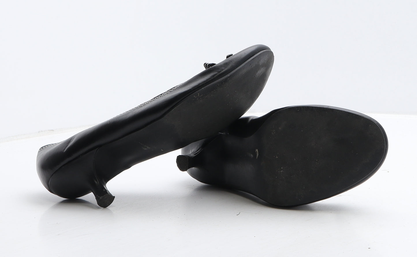 E. Womens Black Leather Court Heel UK 4