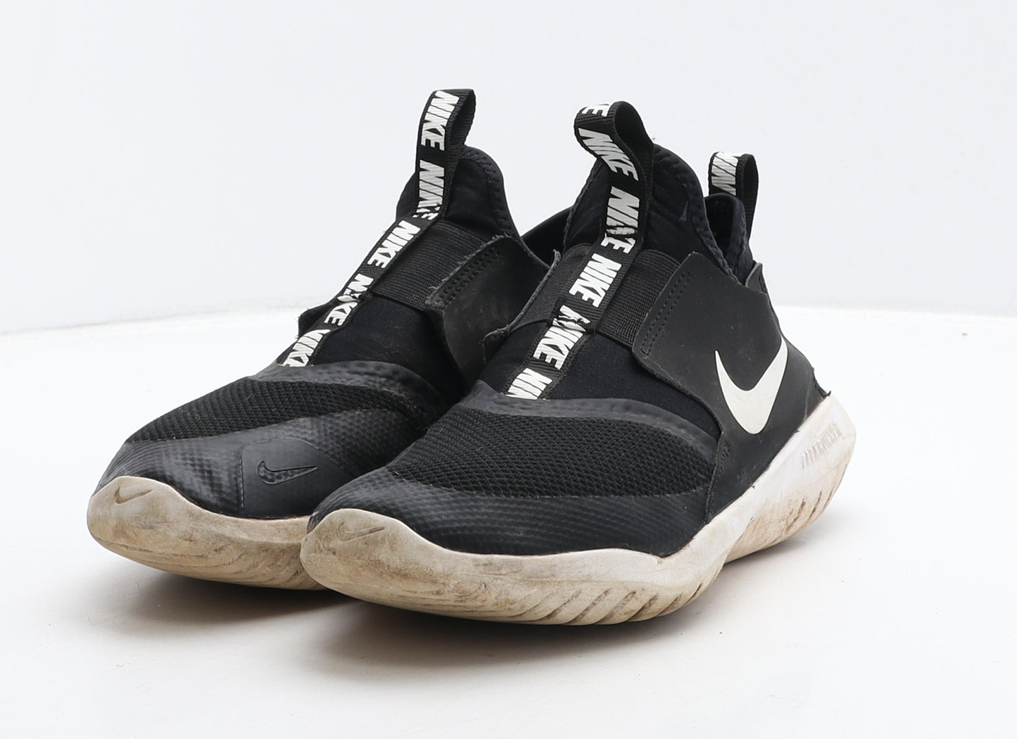 Nike Boys Black Fabric Trainer UK 4 36.5