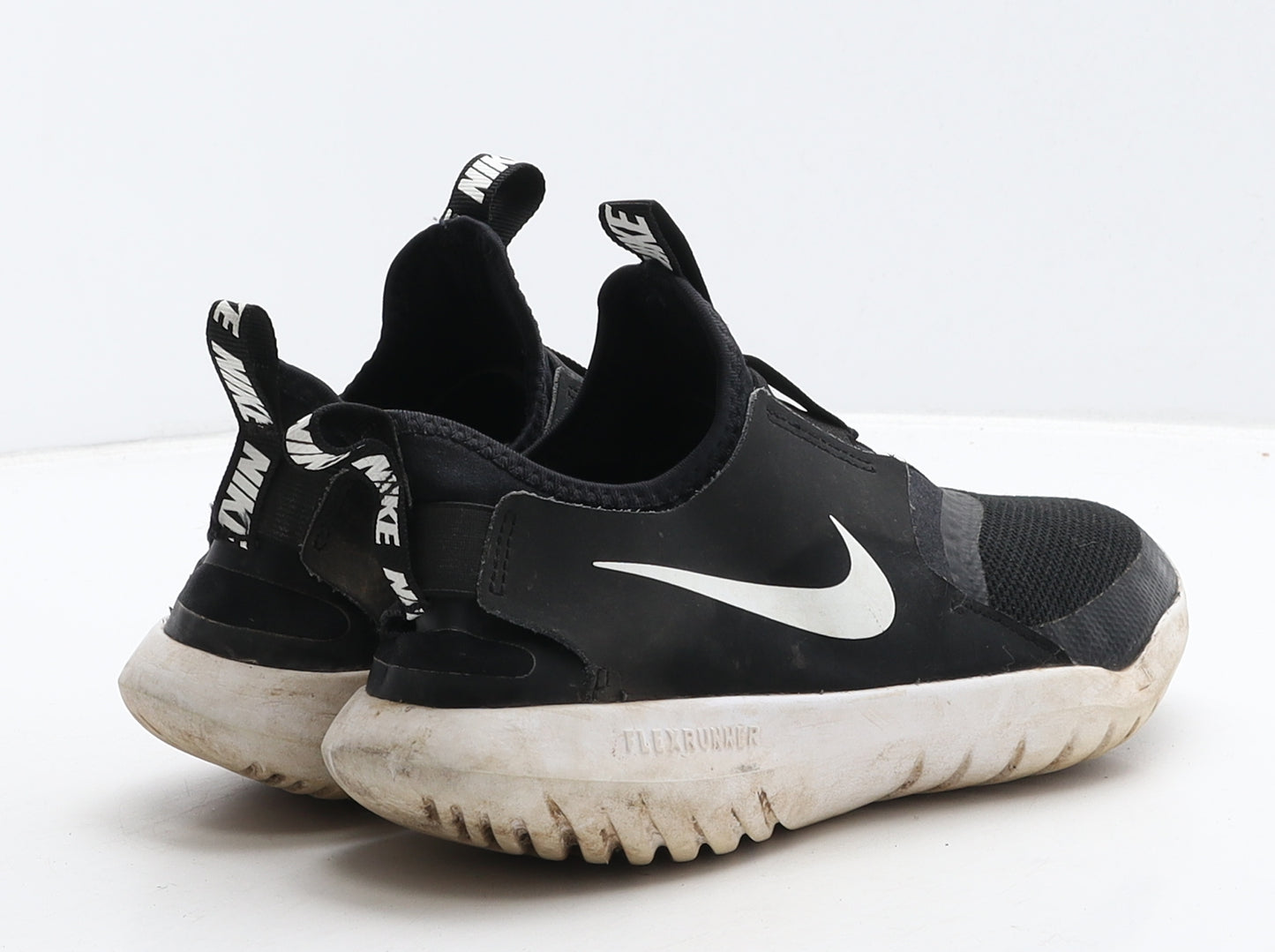 Nike Boys Black Fabric Trainer UK 4 36.5