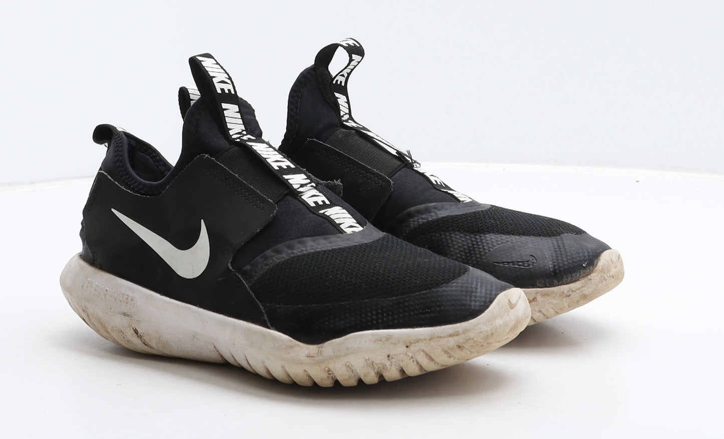 Nike Boys Black Fabric Trainer UK 4 36.5