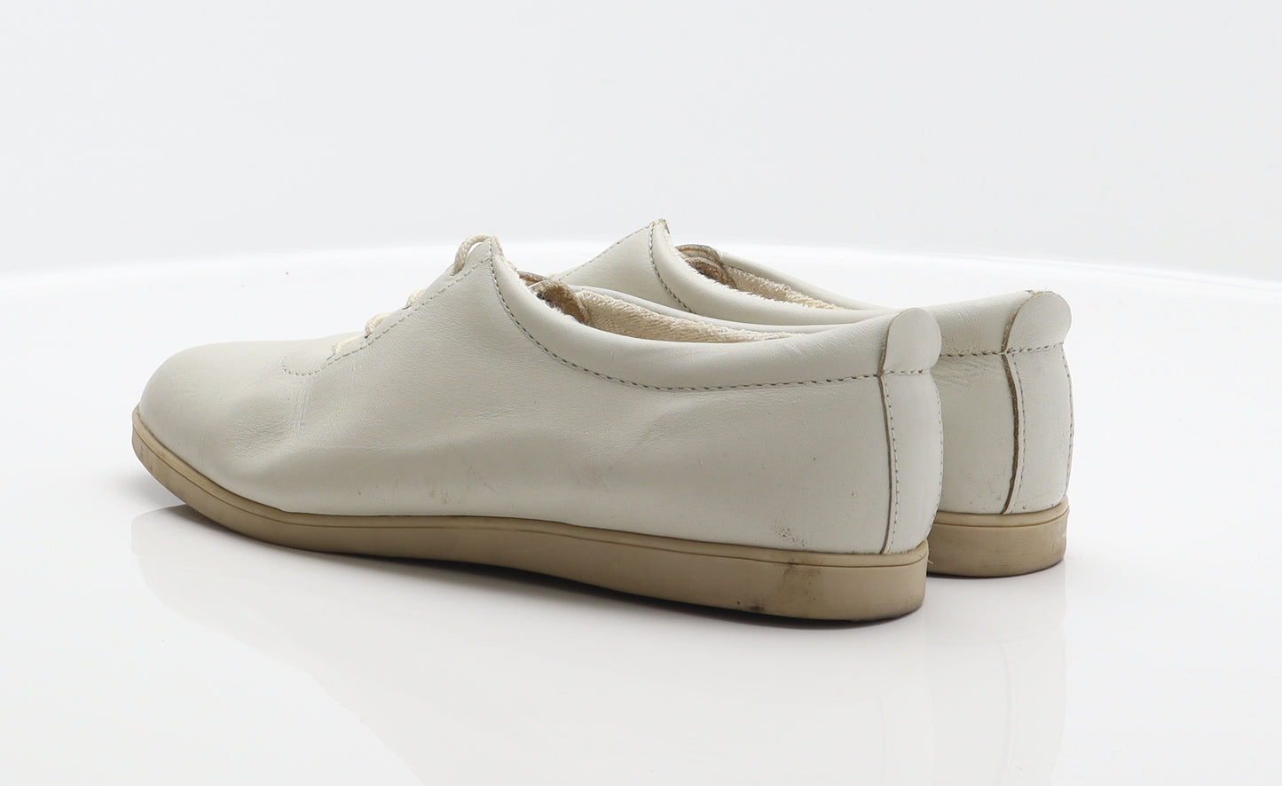 Comfy fit Womens Ivory Leather Trainer UK 8 42