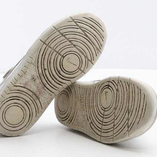 Nike Girls White Leather Trainer UK 11 28