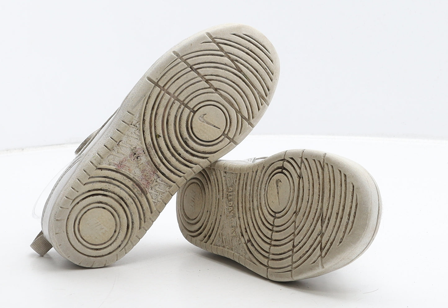 Nike Girls White Leather Trainer UK 11 28