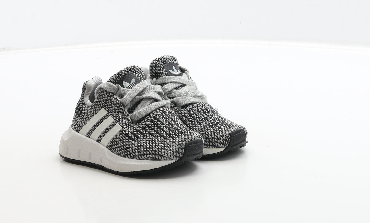 adidas Boys Grey Striped Polyester Trainer UK 3 19