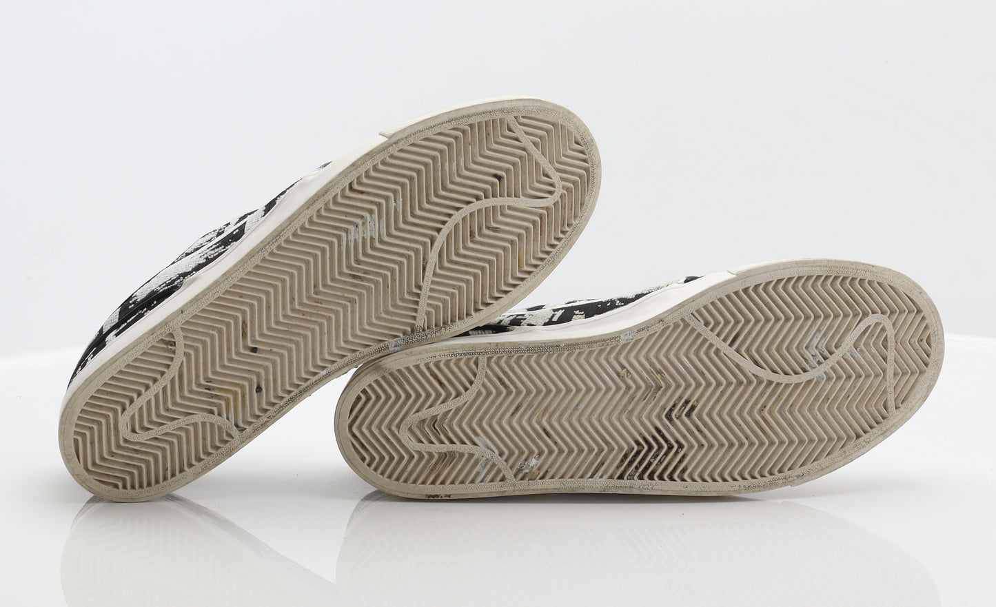 Nike Mens Black Geometric Polyester Trainer UK 9 44 - Stefan Janoski
