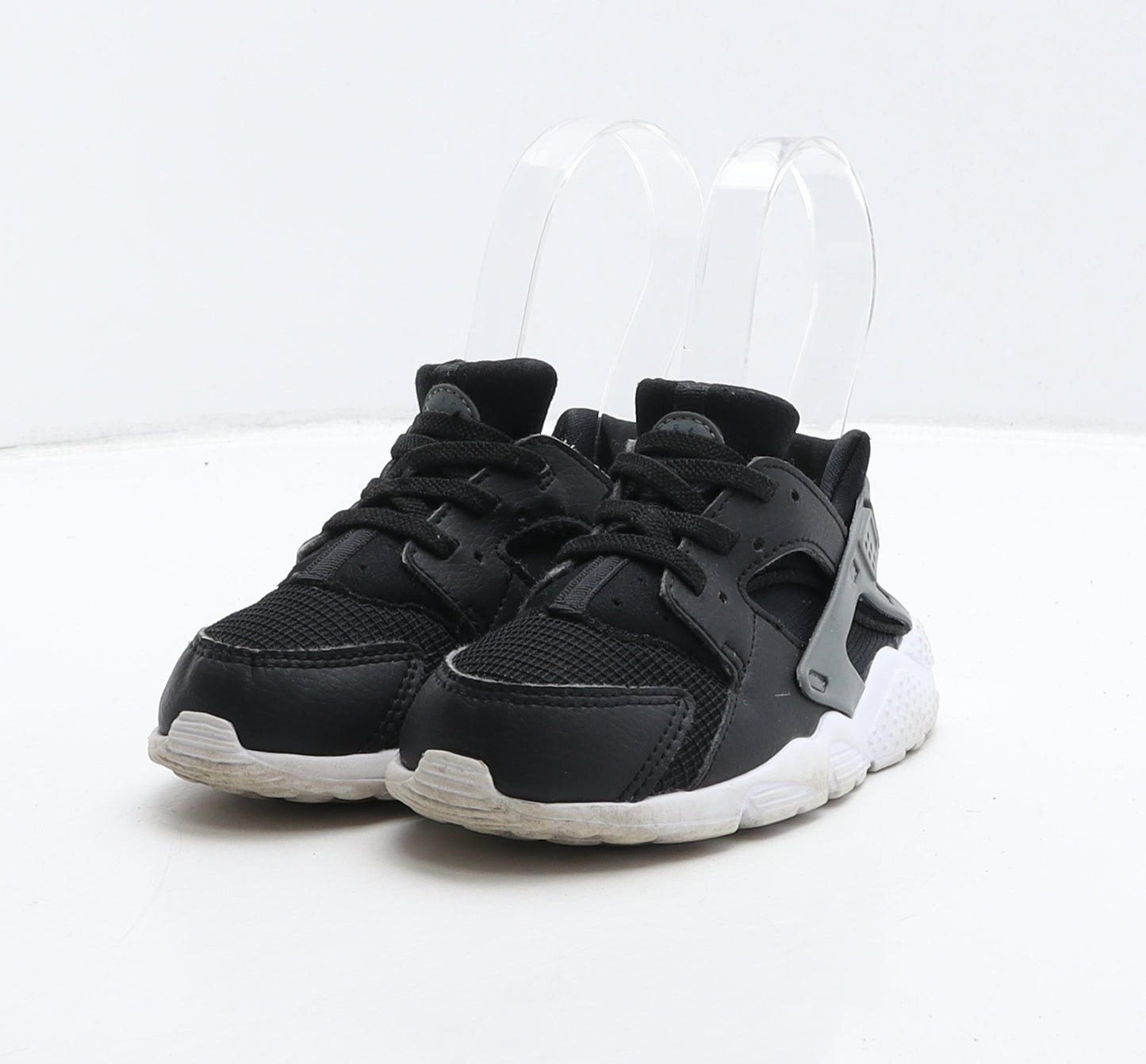 Nike Boys Black Leather Trainer UK 8.5 26