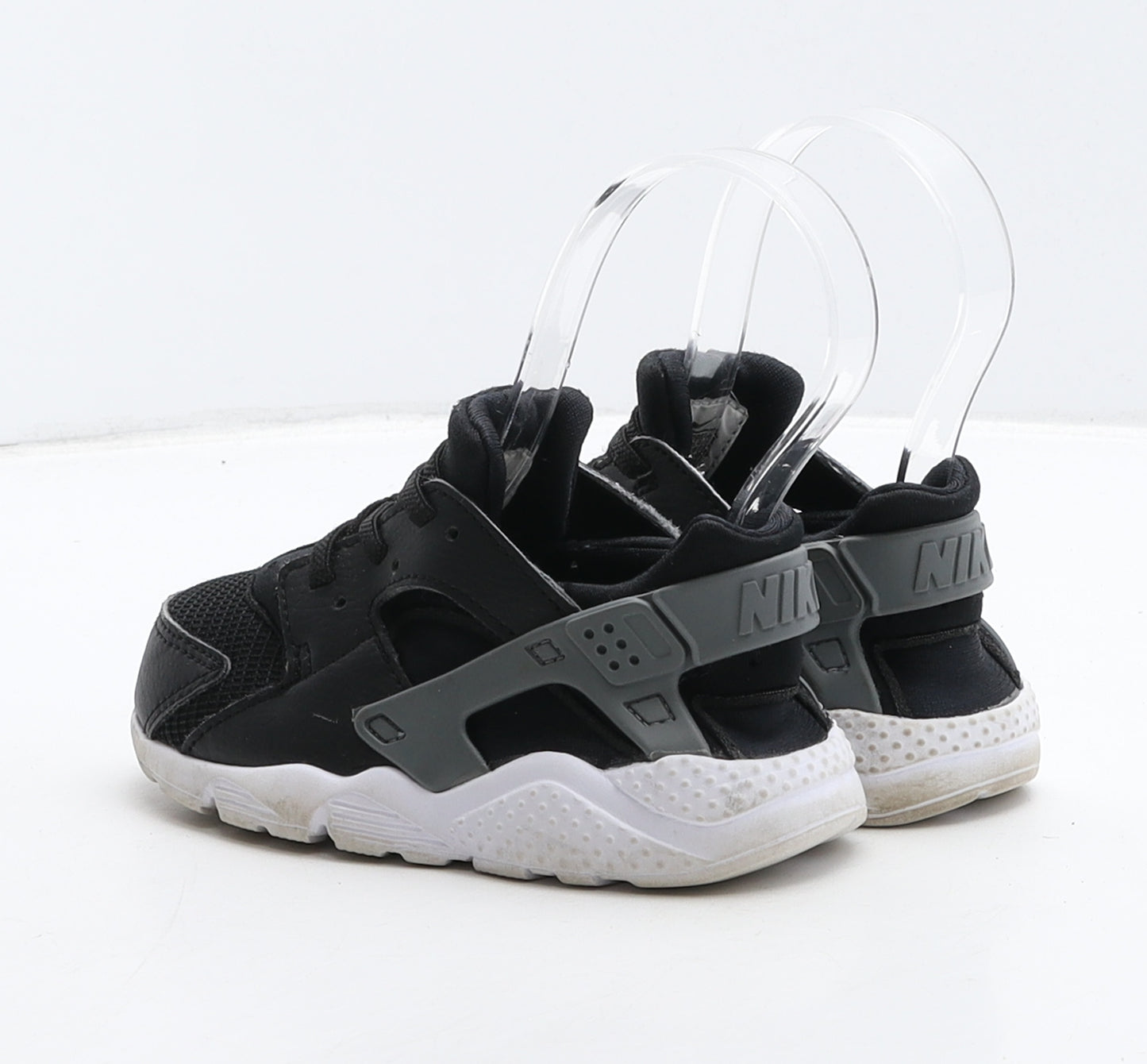 Nike Boys Black Leather Trainer UK 8.5 26